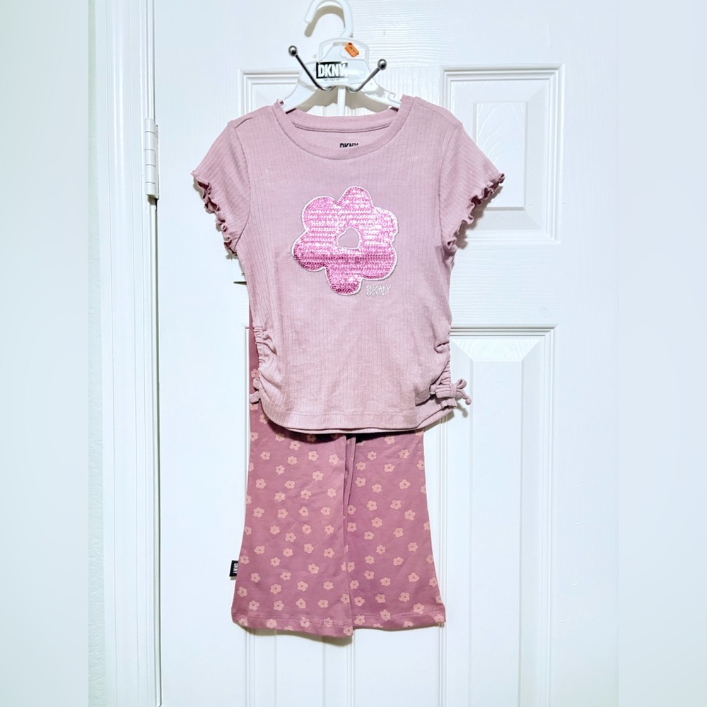 2pc DKNY mauve short sleeve shirt & flare leggings set for girls /Size: 3T